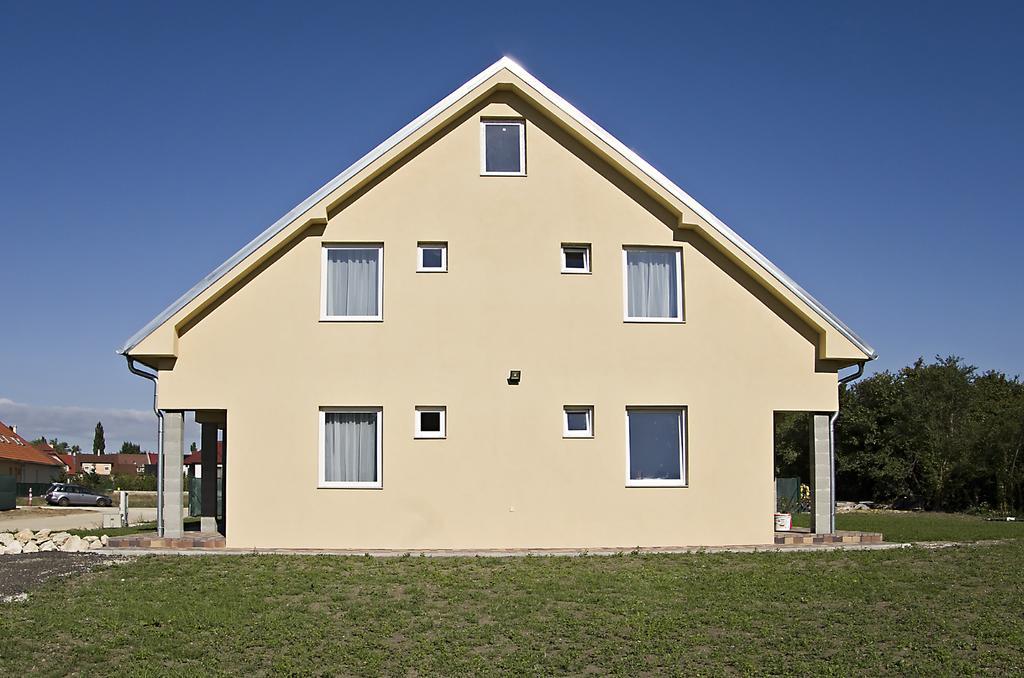 Luca Apartman โชพรอน ภายนอก รูปภาพ